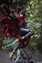 Load image into Gallery viewer, Vincent Valentine, figurine Aerith, figurine final fantasy 7, figurine final fantasy, Cloud, Tifa, Sephiroth, figurine Vincent Valentine