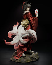 Charger l'image dans la galerie, figurine amaterasu, figurine kitsune, japon