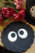 Load image into Gallery viewer, Calcifer, décoration murale Calcifer, ghibli, mignon, décoration mignonne, Daëlys Art, sous verre Ghibli, Jiji, Totoro