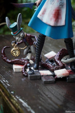 Charger l'image dans la galerie, Figurine avec ou sans peinture - Alice Madness Return