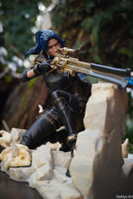 Charger l'image dans la galerie, Figurine avec ou sans peinture - Caitlyn