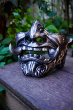 Charger l'image dans la galerie, masque japonais, masque samouraï, oni, kitsune, masque hannya, samurai mask, japanese mask, japon, japan, manga, anime, demon slayer, naruto, cosplay, Daëlys Art