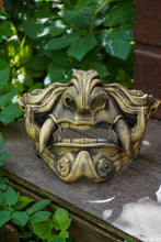 Load image into Gallery viewer, Masque mempo, masque Oni, masque mempo oni, masque samouraï, cosplay samouraï, cosplay Oni, masque démon japonais