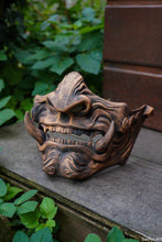 Load image into Gallery viewer, Masque mempo, masque Oni, masque mempo oni, masque samouraï, cosplay samouraï, cosplay Oni, masque démon japonais