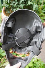 Charger l'image dans la galerie, Masque Hannya - noir et doré