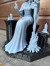 Load image into Gallery viewer, Fire keeper, gardienne du feu, dark souls 3, figurine dark souls, figurine résine à peindre, kit résine, figurine à peindre, Daëlys Art