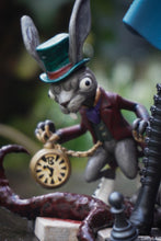 Charger l'image dans la galerie, Figurine avec ou sans peinture - Alice Madness Return