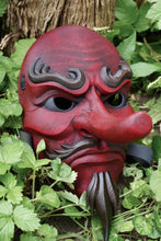 Load image into Gallery viewer, Tengu, masque tengu, masque japonais, masque oni, masque hannya, décoration japonaise, masque traditionnel, cosplay, Daëlys Art