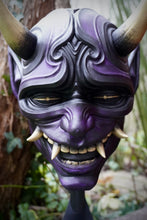 Load image into Gallery viewer, oni, décoration murale oni, décoration japonaise, masque oni, masque japonais, masque samuraï, oni wall decoration, japanese decor, samuraï props, hannya mask, masque hannya, décoration japonaise, manga, anime, Daëlys Art