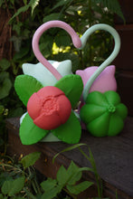 Charger l'image dans la galerie, Bulbizarres, bulbizarre mignon, bulbasaur, pokémon, pokémon saint valentin, geek, jeu vidéo, idée cadeau geek, couple bulbizarre, Daëlys Art