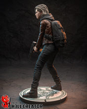 Load image into Gallery viewer, figurine grace ashcroft, figurine resident evil requiem, figurine leon s kennedy, figurine a peindre, figurine de collection