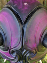 Load image into Gallery viewer, oni, décoration murale oni, décoration japonaise, masque oni, masque japonais, masque samuraï, oni wall decoration, japanese decor, samuraï props, hannya mask, masque hannya, décoration japonaise, manga, anime, Daëlys Art