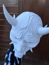 Charger l'image dans la galerie, Masque Oni portable - brut