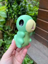 Load image into Gallery viewer, Hollow knight, grub, hornet, hollow knight silksong, larve hollow knight, figurine, team cherry, Daëlys Art