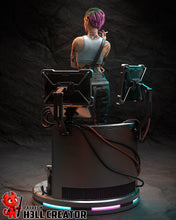 Load image into Gallery viewer, figurine judy cyberpunk 2077, figurine a peindre, figurine de collection