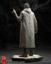 Load image into Gallery viewer, figurine grace ashcroft, figurine resident evil requiem, figurine leon s kennedy, figurine a peindre, figurine de collection, figurine victor gideon