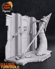 Load image into Gallery viewer, Silent Hill, Pyramid Head, figurine pyramid head silent hill