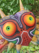 Charger l'image dans la galerie, Zelda, Masque de Majora, Zelda collection, retrogaming, Masque majora bois, Majora's Mask, Daëlys Art, Ocarina of time, Cosplay, Gerudo, Masque de vérité, Link, Ganondorf, Hyrule, triforce
