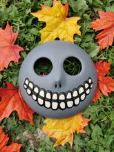 Load image into Gallery viewer, Masque Am Stram Gram, Shock Lock Barrel mask, cosplay jack skellington, nightmare before christmas mask, nightmare before christmas cosplay, l'étrange noël de monsieur Jack, Jack Skellington, Cosplay Halloween, Déguisement halloween, Daëlys Art