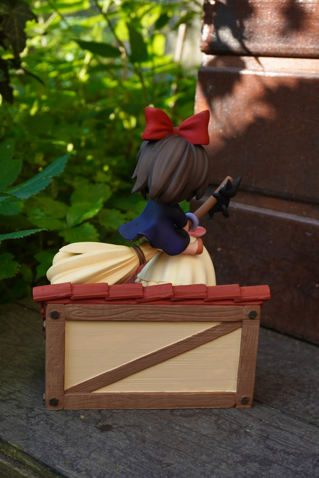 Figurine avec ou sans peinture - Kiki la sorcière