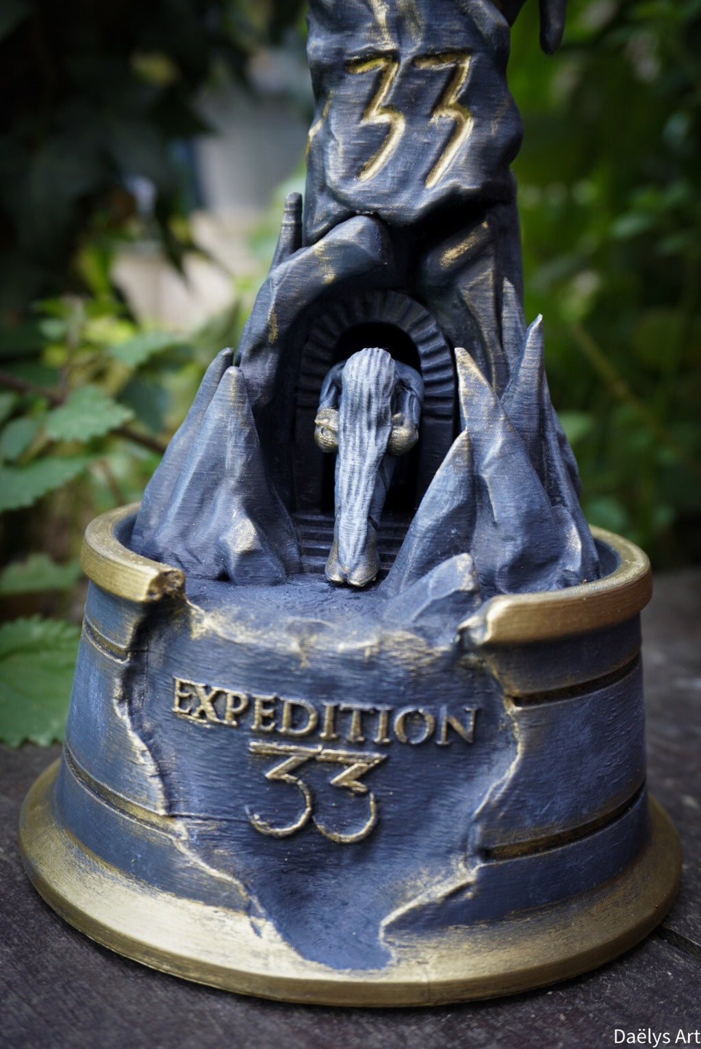 Monolithe Clair Obscur Expedition 33, clair obscur expedition 33, verso clair obscur, gustave clair obscur, maelle clair obscur, lune clair obscur, monoco, gestral, esquie, figurine clair obscur expedition 33, renoir, peintresse, paintress, sciel