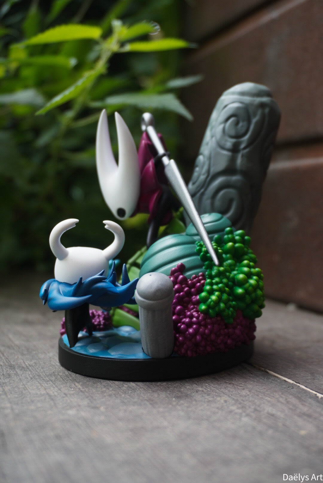 diorama hollow knight, figurine hornet, figurine hollow knight, team cherry