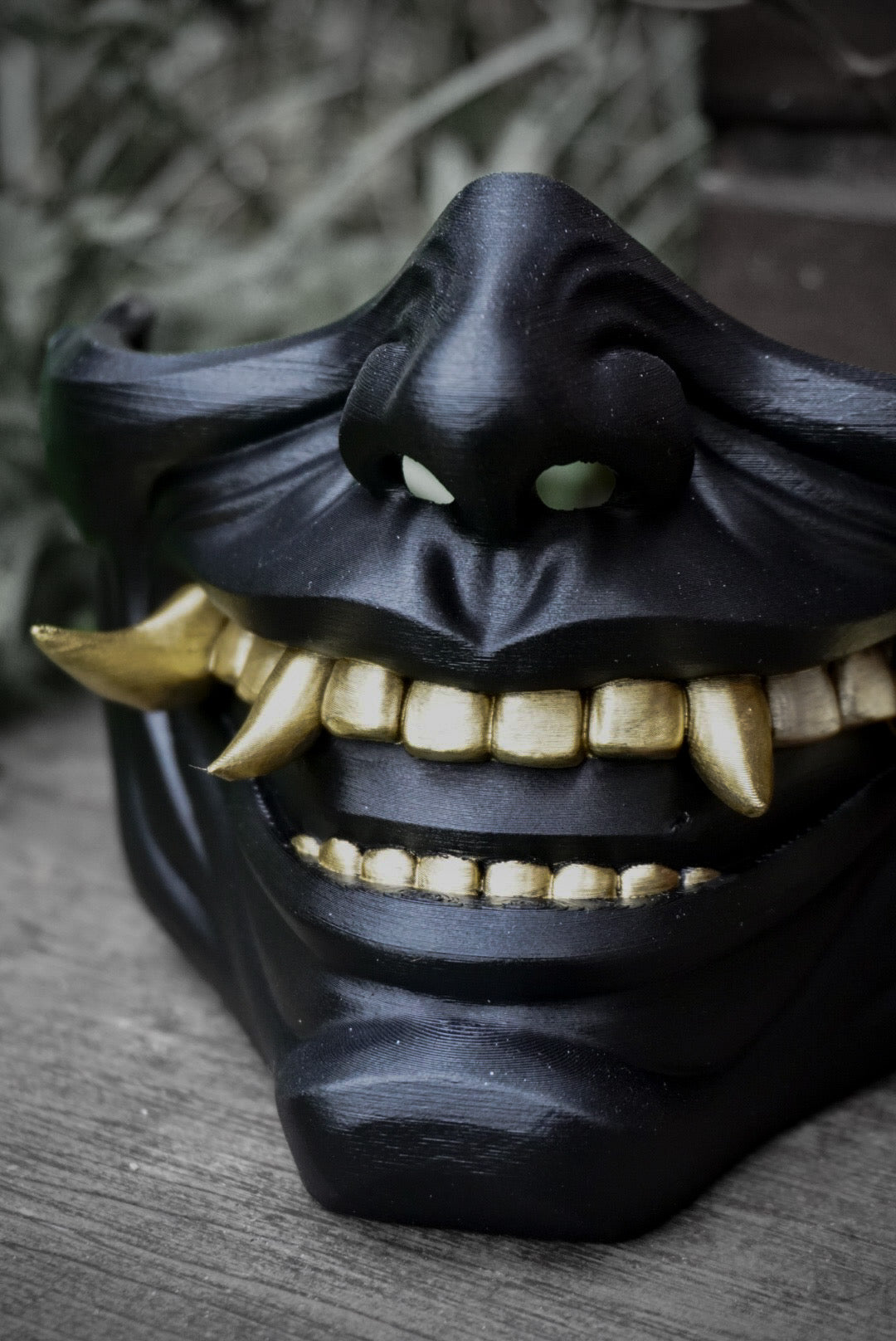 Masque oni, masque démon japonais, décoration japonaise, folklore japonais, japon traditionnel, Yokaï, Hannya, Daëlys Art, mempo, samouraï