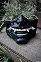 Masque oni, masque démon japonais, décoration japonaise, folklore japonais, japon traditionnel, Yokaï, Hannya, Daëlys Art, mempo, samouraï