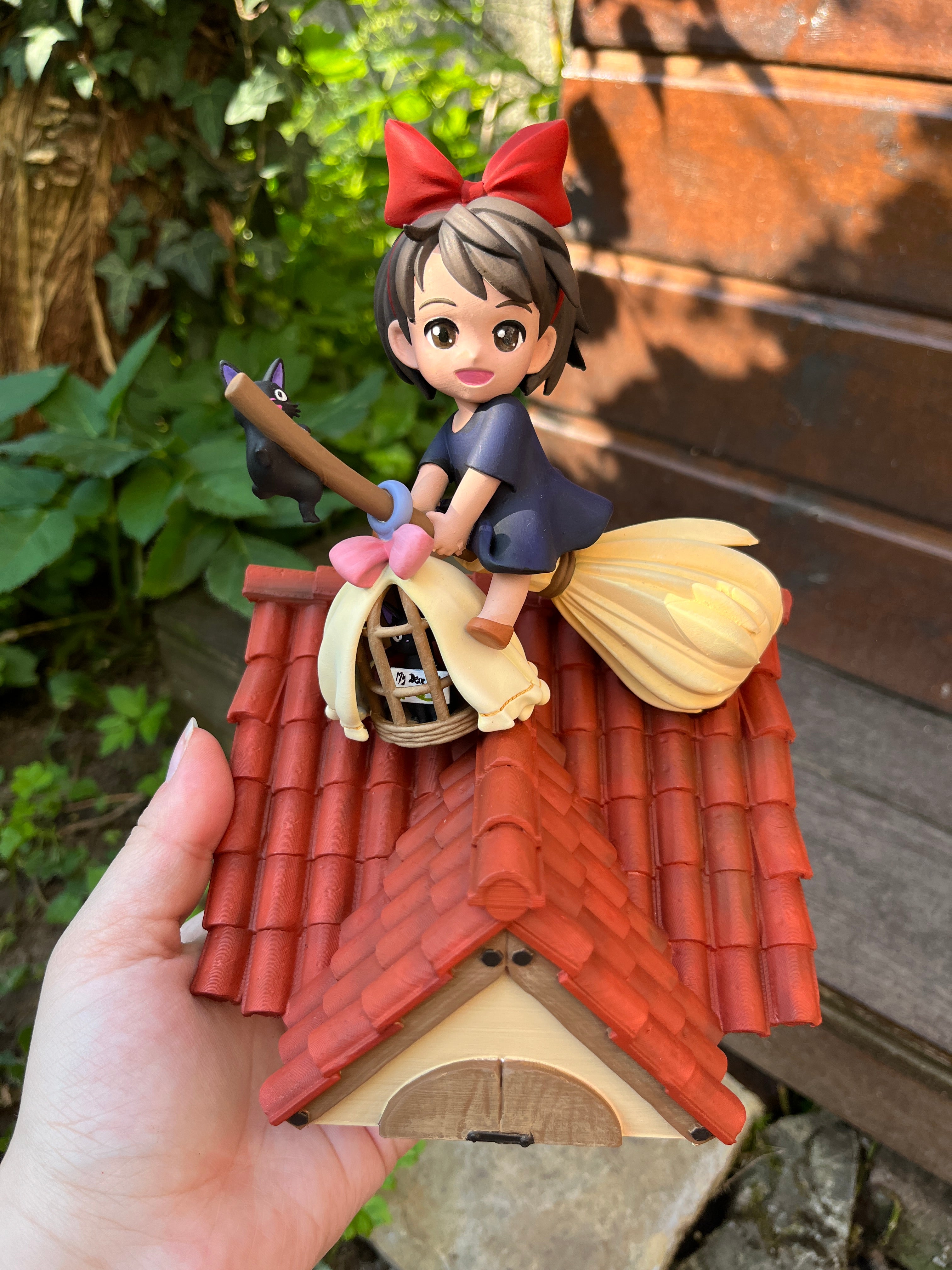 Figurine avec ou sans peinture - Kiki la sorcière