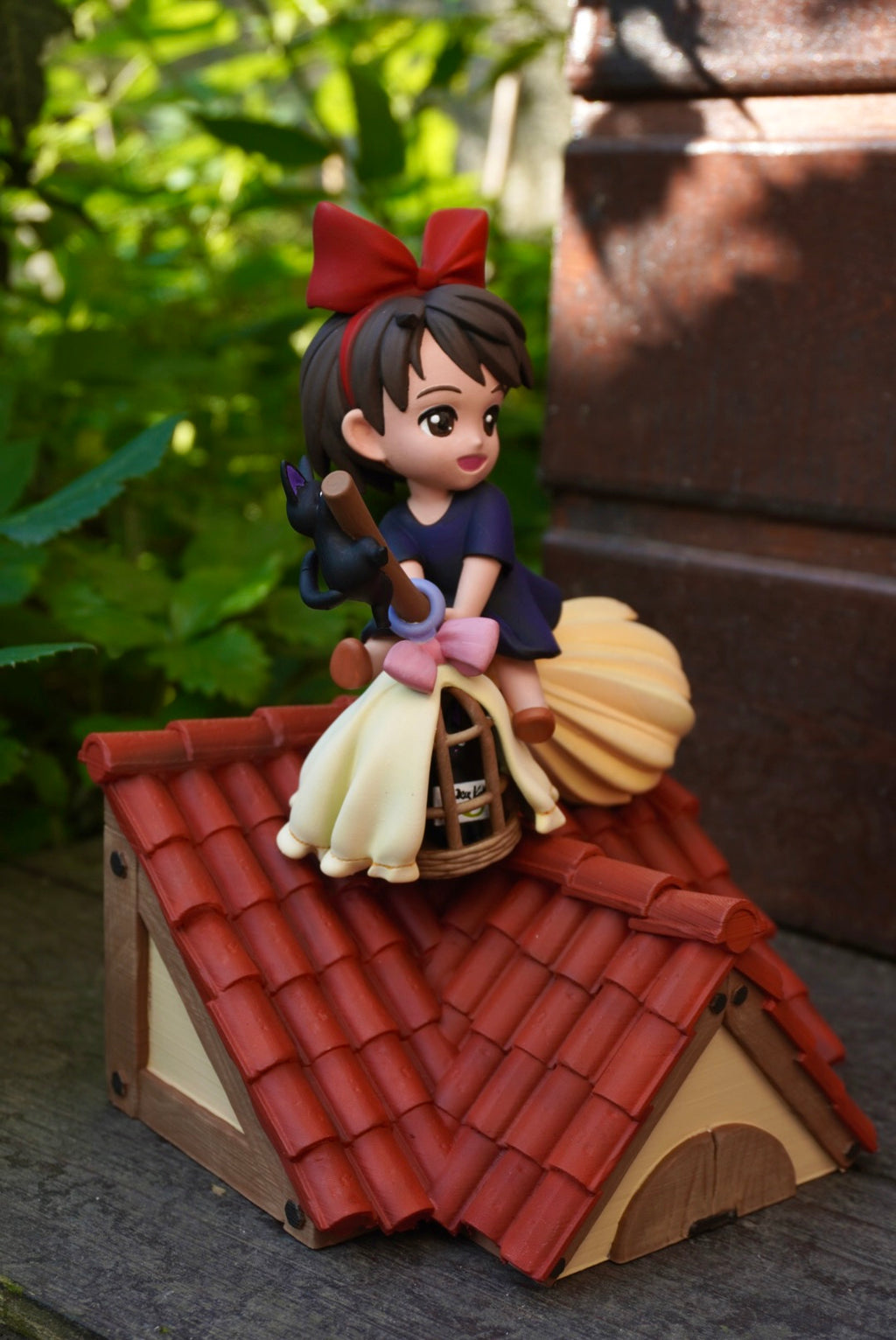 Figurine avec ou sans peinture - Kiki la sorcière