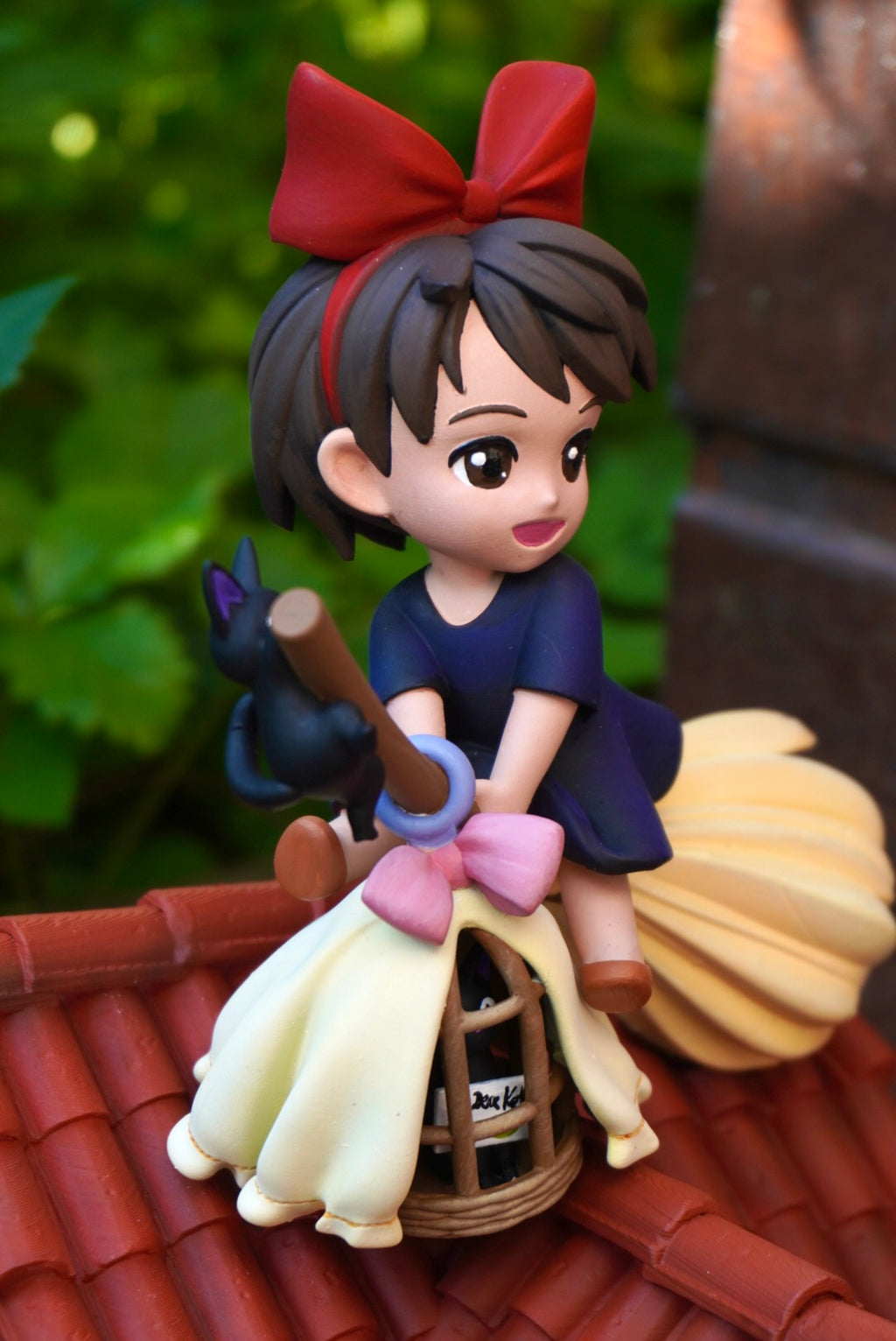 Figurine avec ou sans peinture - Kiki la sorcière