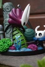 diorama hollow knight, figurine hornet, figurine hollow knight, team cherry