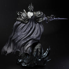 Load image into Gallery viewer, Figurine to paint - Arthas - The Lich King
