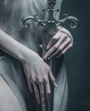 Load image into Gallery viewer, Paintable figurine - Lady of the Lake

