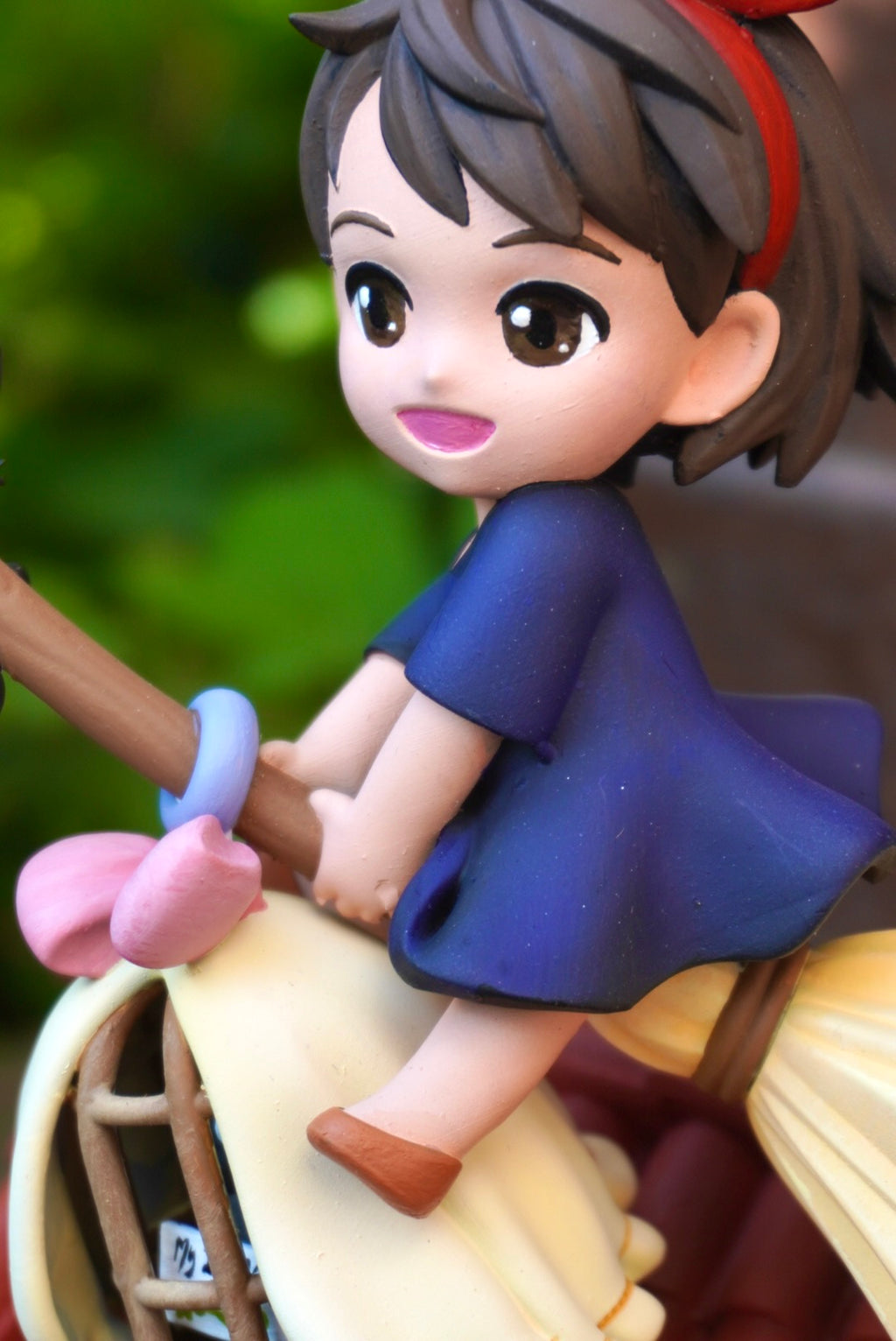 Figurine avec ou sans peinture - Kiki la sorcière