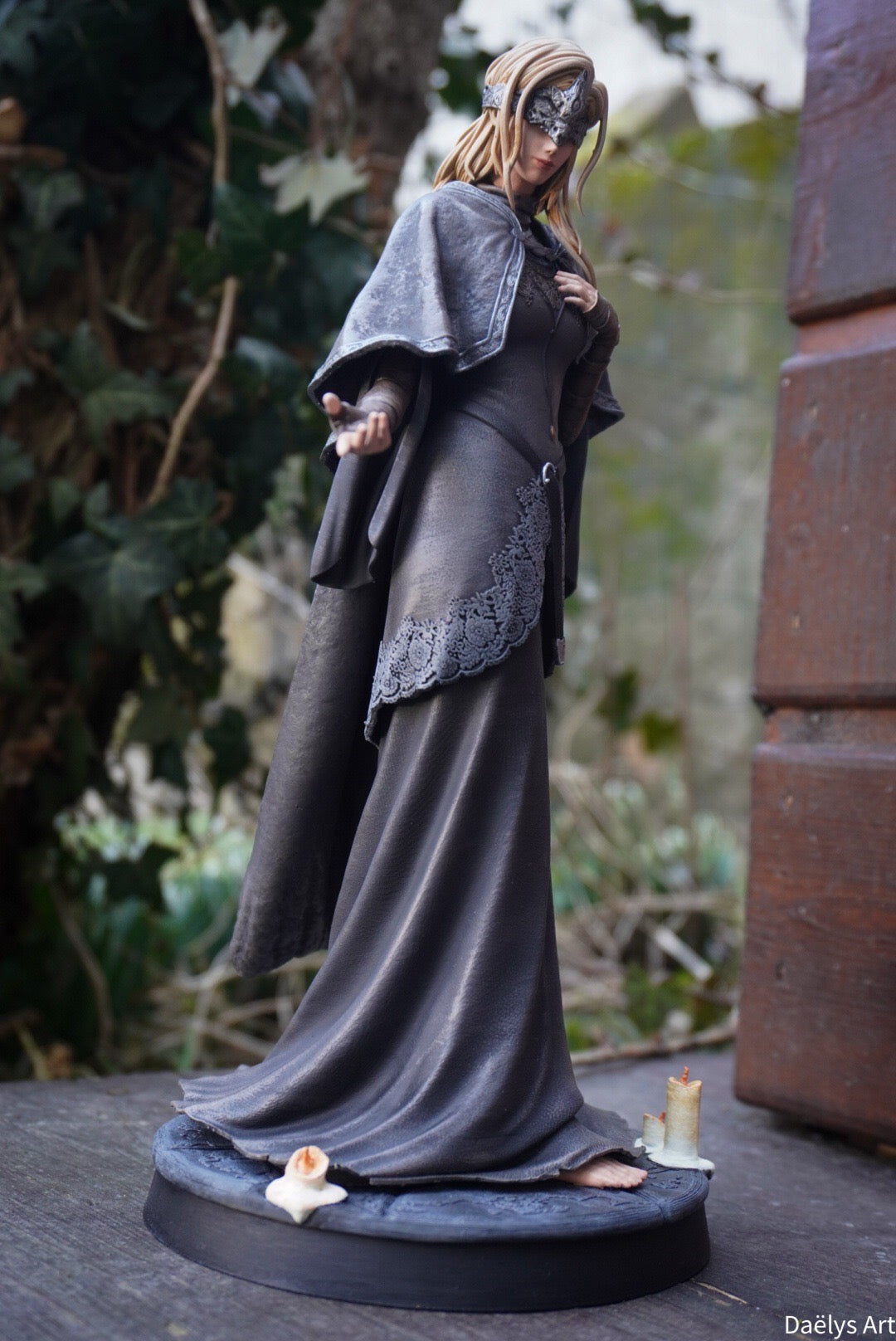 Figurine avec ou sans peinture - Gardienne du feu