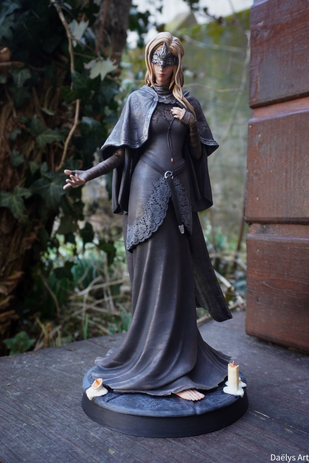 Figurine avec ou sans peinture - Gardienne du feu