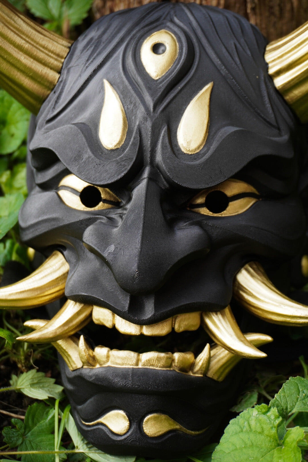 Masque Hannya - noir et doré
