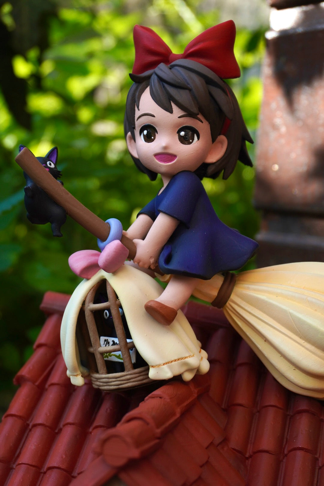 Figurine avec ou sans peinture - Kiki la sorcière