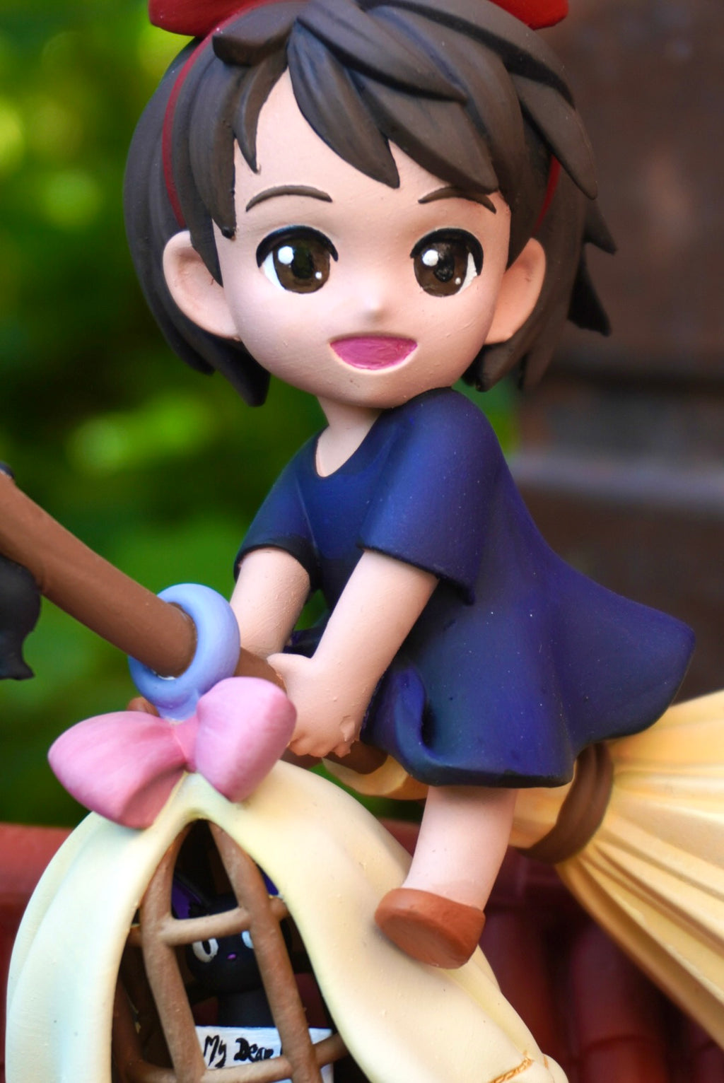 Figurine avec ou sans peinture - Kiki la sorcière