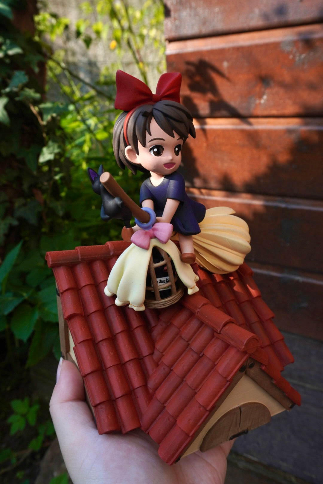 Figurine avec ou sans peinture - Kiki la sorcière