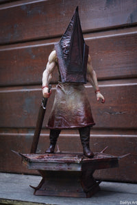 figurine pyramide head, figurine silent hill, figurine a peindre