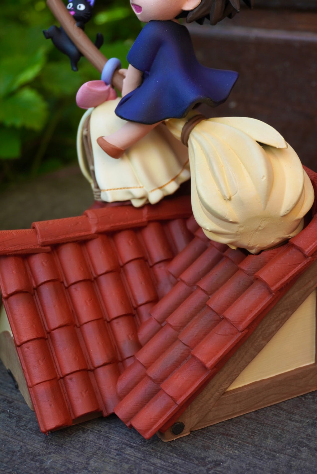 Figurine avec ou sans peinture - Kiki la sorcière