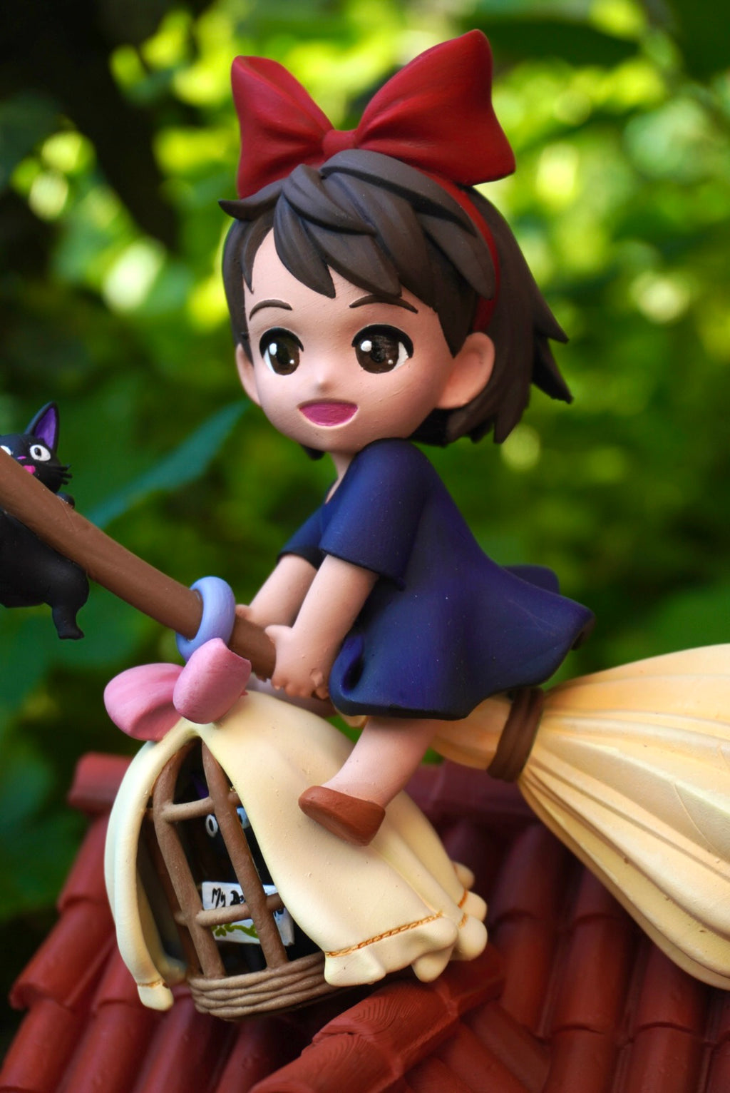 Figurine avec ou sans peinture - Kiki la sorcière