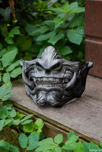 Load image into Gallery viewer, Masque mempo, masque Oni, masque mempo oni, masque samouraï, cosplay samouraï, cosplay Oni, masque démon japonais
