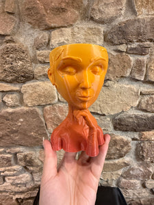 Pot de fleur femme