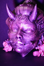 Load image into Gallery viewer, Oni, Geisha, masque japonais, cyberpunk, masque cyberpunk, masque traditionnel japonais, Daëlys Art
