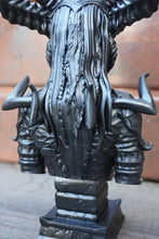 Load image into Gallery viewer, Buste Lilith, Diablo, figurine diablo, figurine Lilith, Kit résine à peindre, buste à peindre, Daëlys Art
