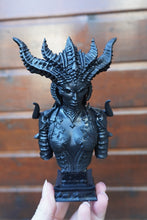 Charger l&#39;image dans la galerie, Buste Lilith, Diablo, figurine diablo, figurine Lilith, Kit résine à peindre, buste à peindre, Daëlys Art
