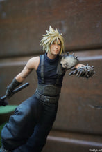 Load image into Gallery viewer, Figurine with or without paint - Cloud - FF7
